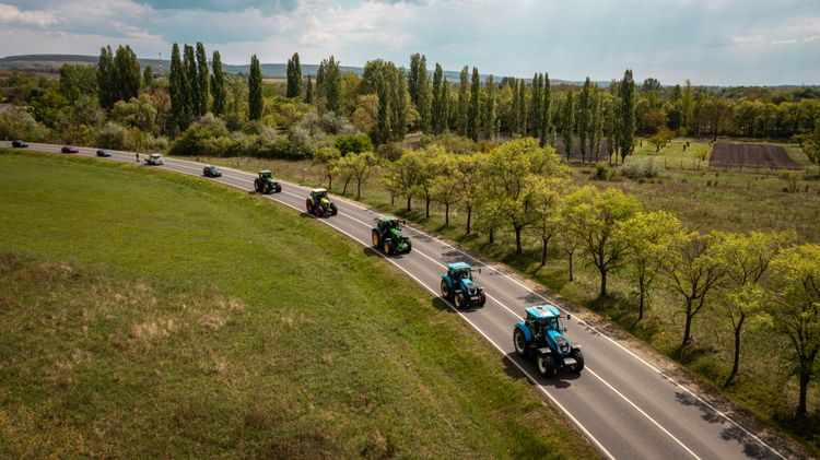 Hagyomány újra életben – Traktoros felvonulás 2026 🚜🎓