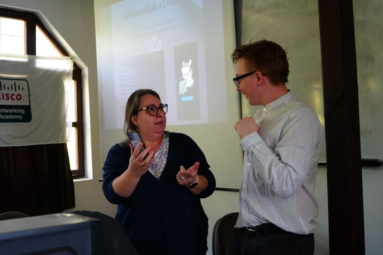 Szerepcsere: Diákjaink tanítottak, tanáraink nosztalgiáztak 🔄🎓