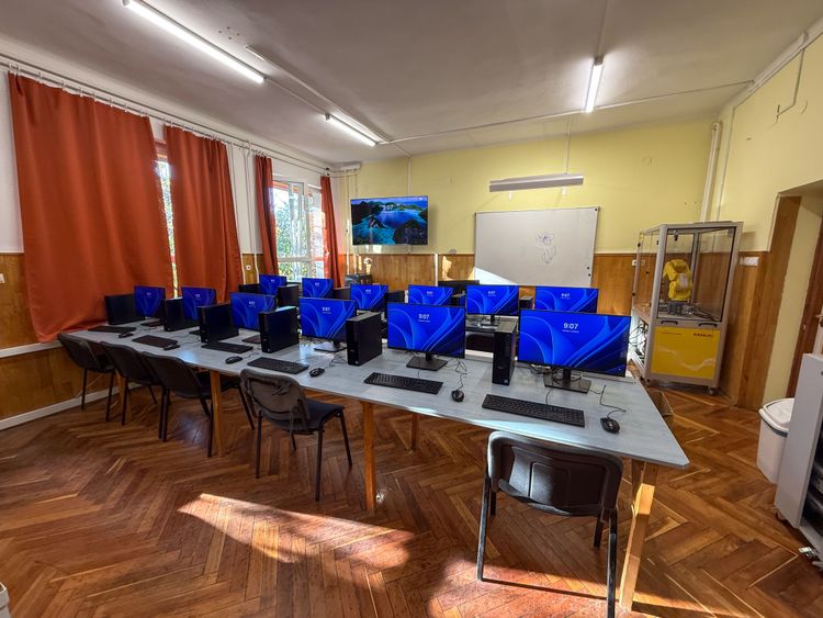 Megújult informatikai tantermek iskolánkban ✨💻