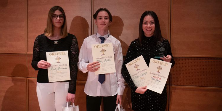 Kiemelkedő versmondó siker Szekszárdon  