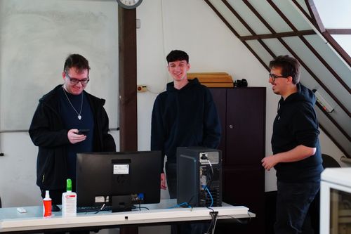 💻 Tudatosan a digitális térben – Kibervédelmi előadás iskolánkban 🔐