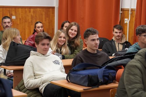 Dunaújvárosi Egyetem pályaorientációs előadás - 2025