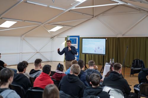 🌐 Tudatos jelenlét az online térben - Digitális Témahét előadás